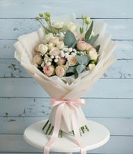 Букет цветов из:  Розы и Лизиантусы #REPLACE_PRED# Хучнях