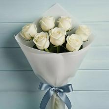Букет 7 Белых роз Эдлесс Лав в Хучнях