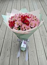 Букет цветов из:  Альстромерии в Хучнях