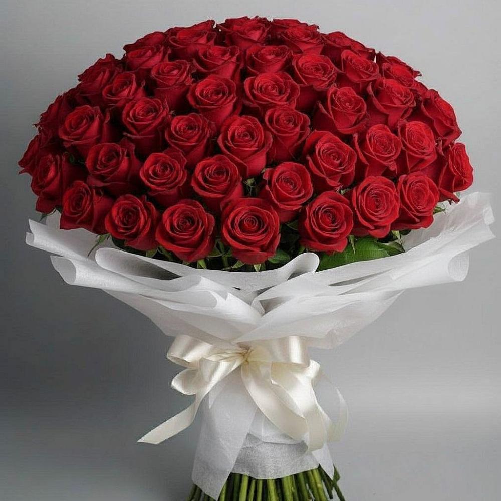 Букет 101 Красная роза Блэк Мэджик в Хучнях