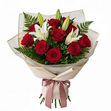 Букет цветов из:  Лилии и Розы в Хучнях