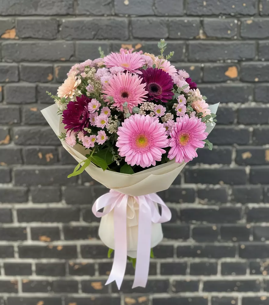 Букет цветов из: Герберы и Хризантемы в Хучнях