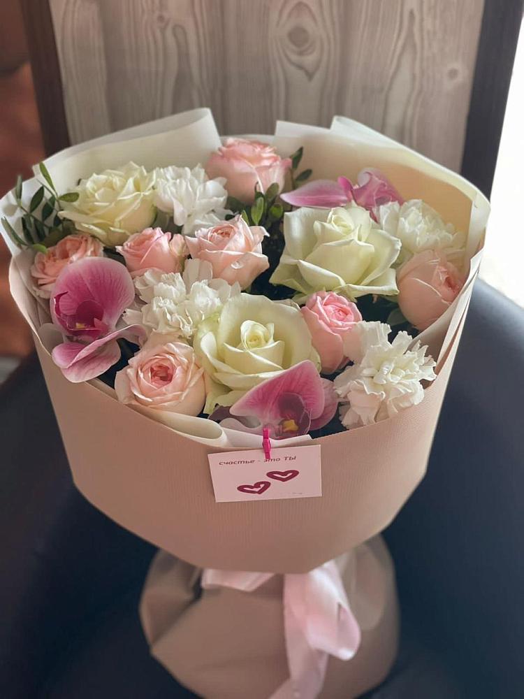 Букет цветов из: Орхидеи, Розы и Гвоздики в Хучнях