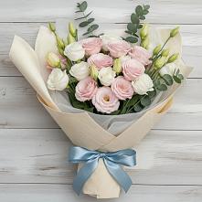 Букет цветов из:  Лизиантусы в Хучнях