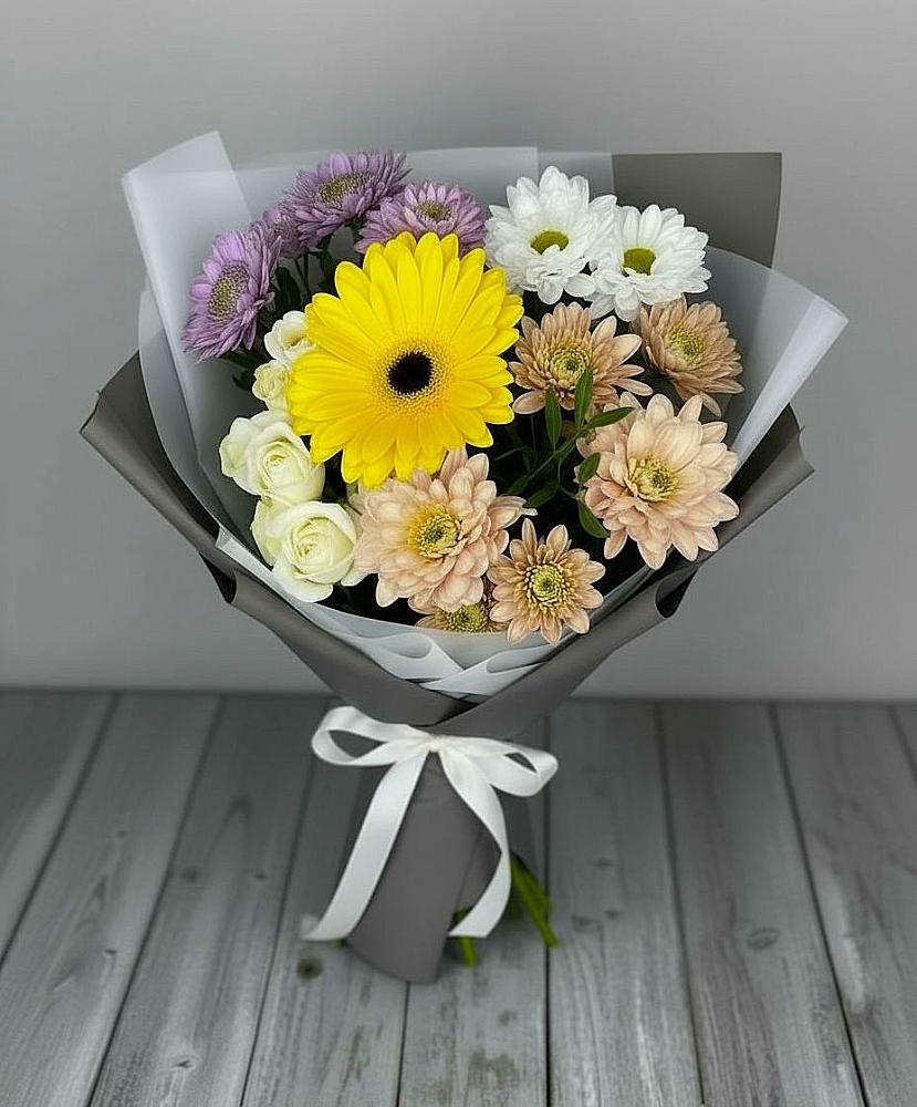 Букет цветов из: Розы, Герберы и Хризантемы в Хучнях
