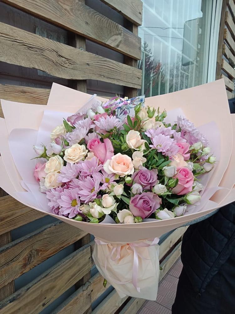 Букет цветов из: Розы и Хризантемы в Хучнях