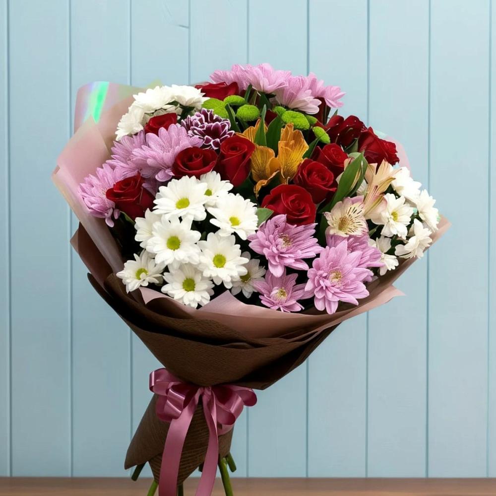 Букет цветов из: Розы, Хризантемы и Альстромерии в Хучнях
