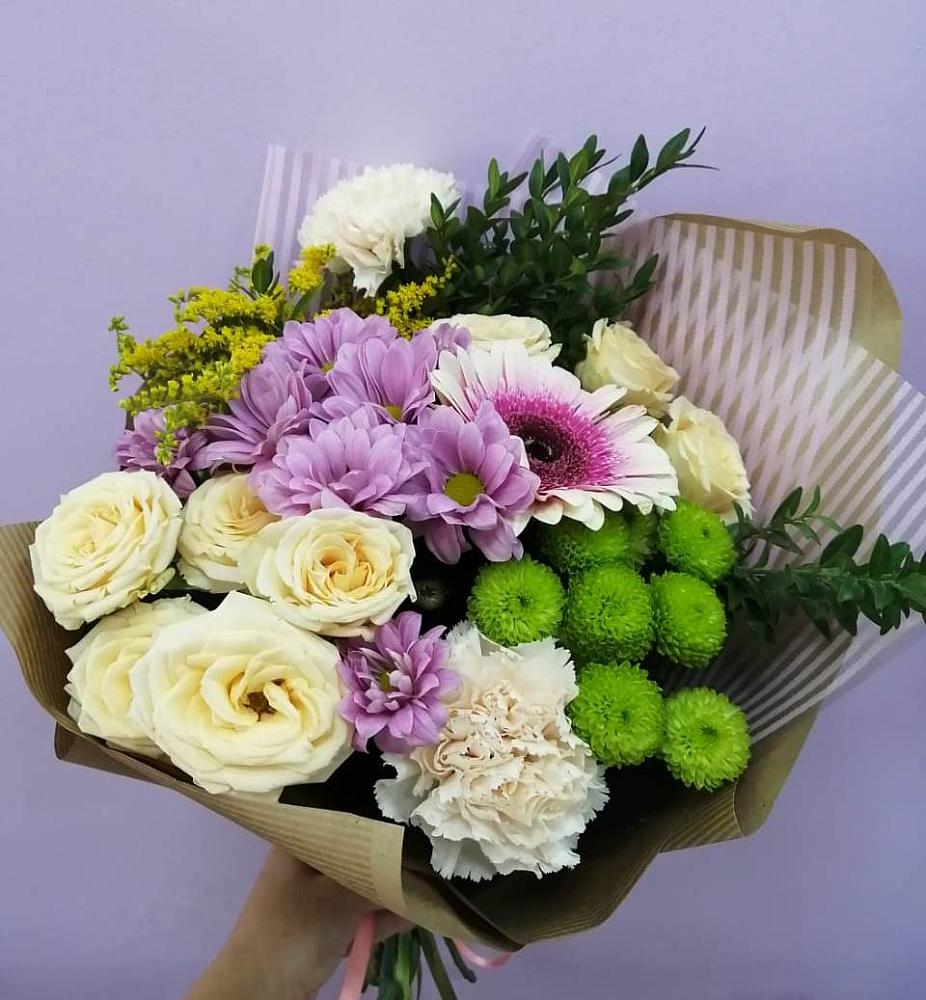 Букет цветов из: Хризантемы, Розы, Гвоздики и Герберы в Хучнях