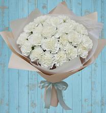 Букет цветов из:  Гвоздики в Хучнях