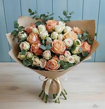 Букет цветов из:  Альстромерии и Розы в Хучнях