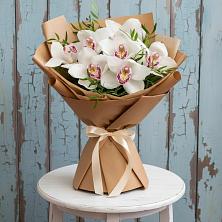 Букет цветов из:  Орхидеи и Розы в Хучнях