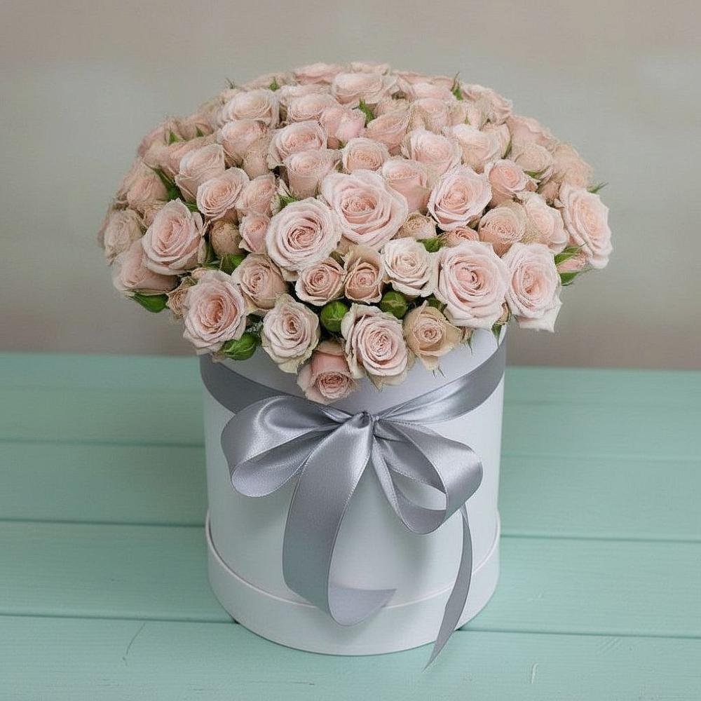 Цветочная композиция из Розы в шляпной коробке в Хучнях